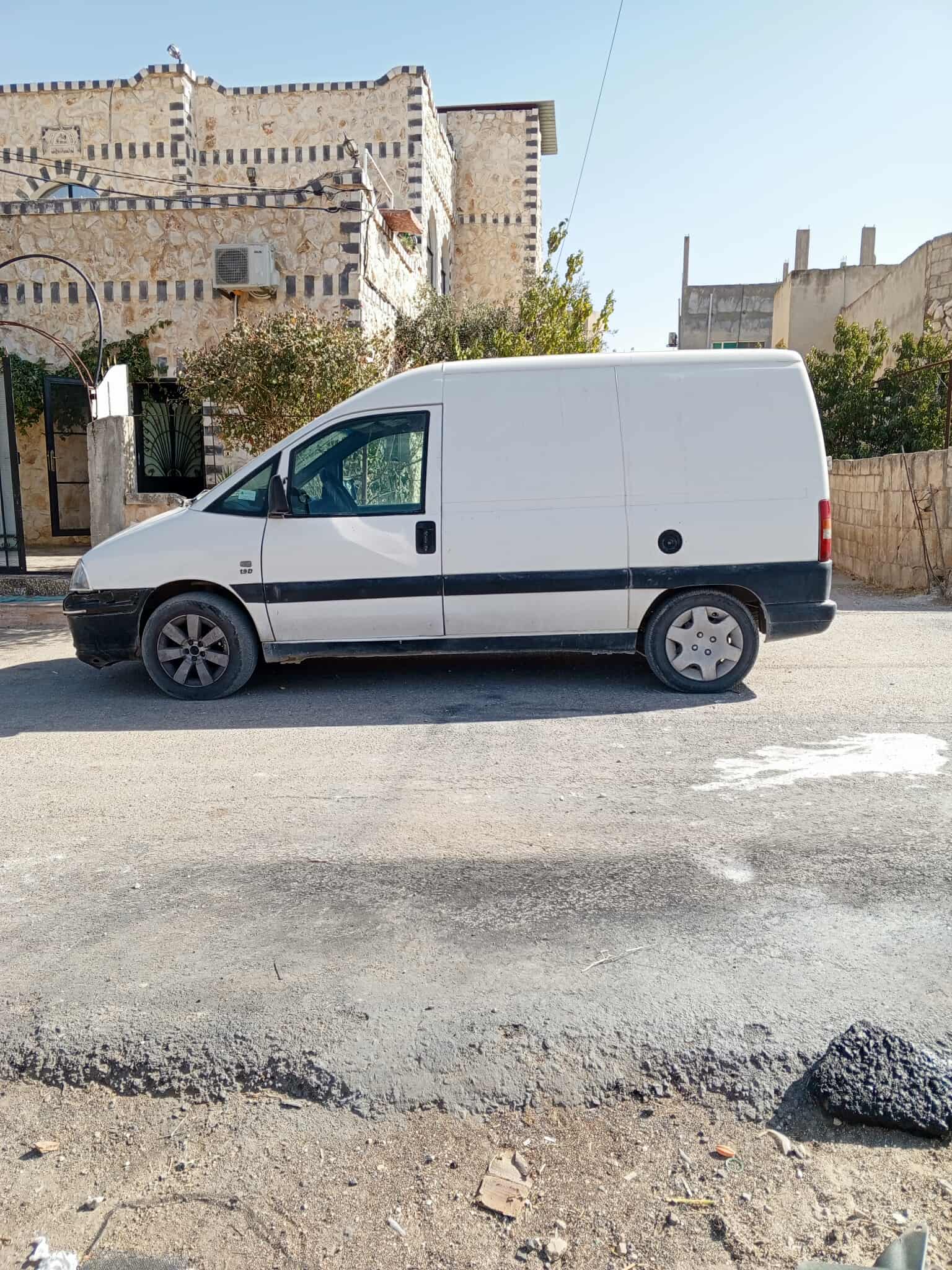 Peugeot Jumpy Van 4