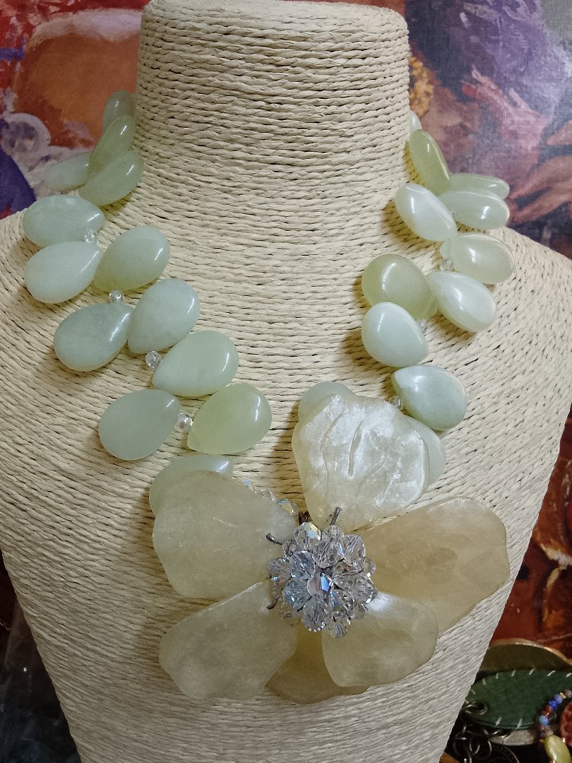 Statement Necklace with Green Stone Beads and Crystal Flower Pendant