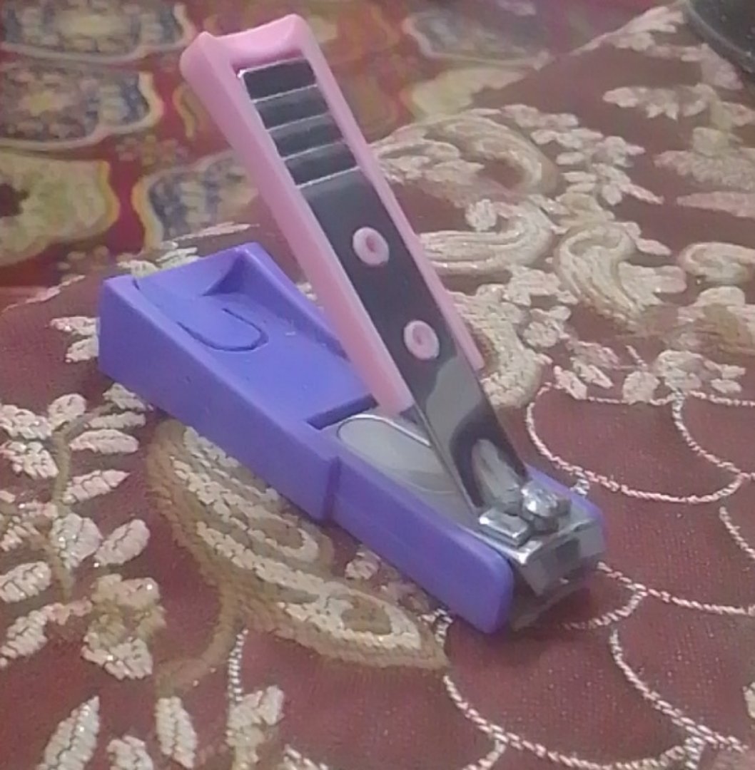 Nail Clipper with Catcher 3