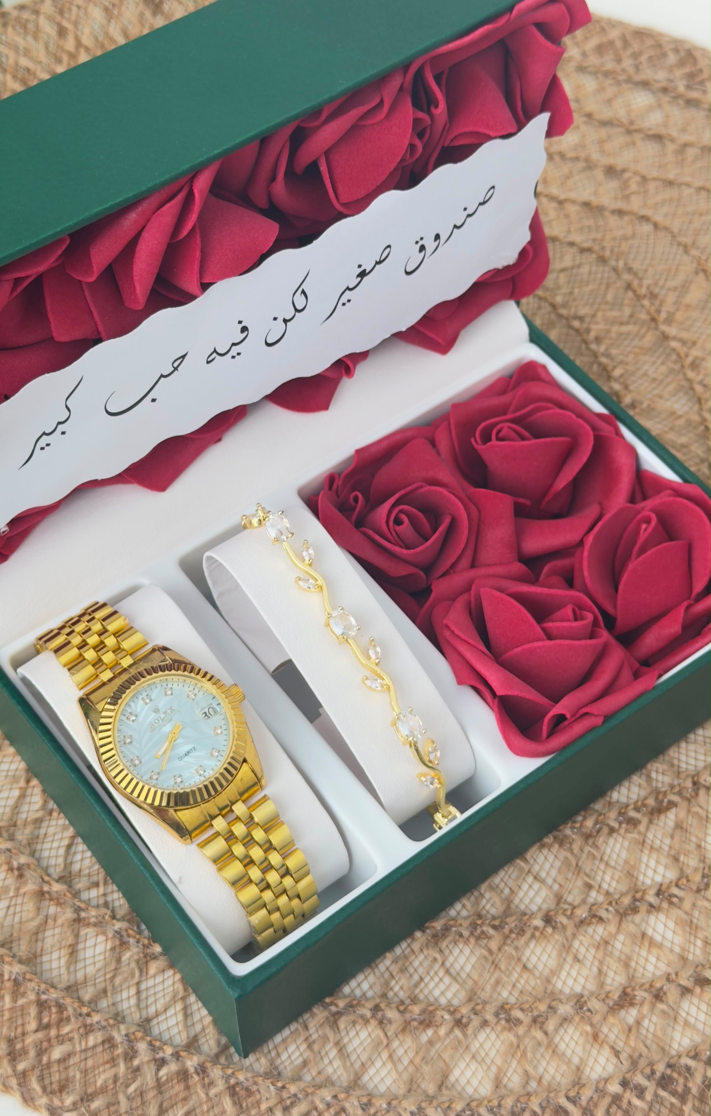 Gift Set: Watch and Bracelet with Rose Box 2