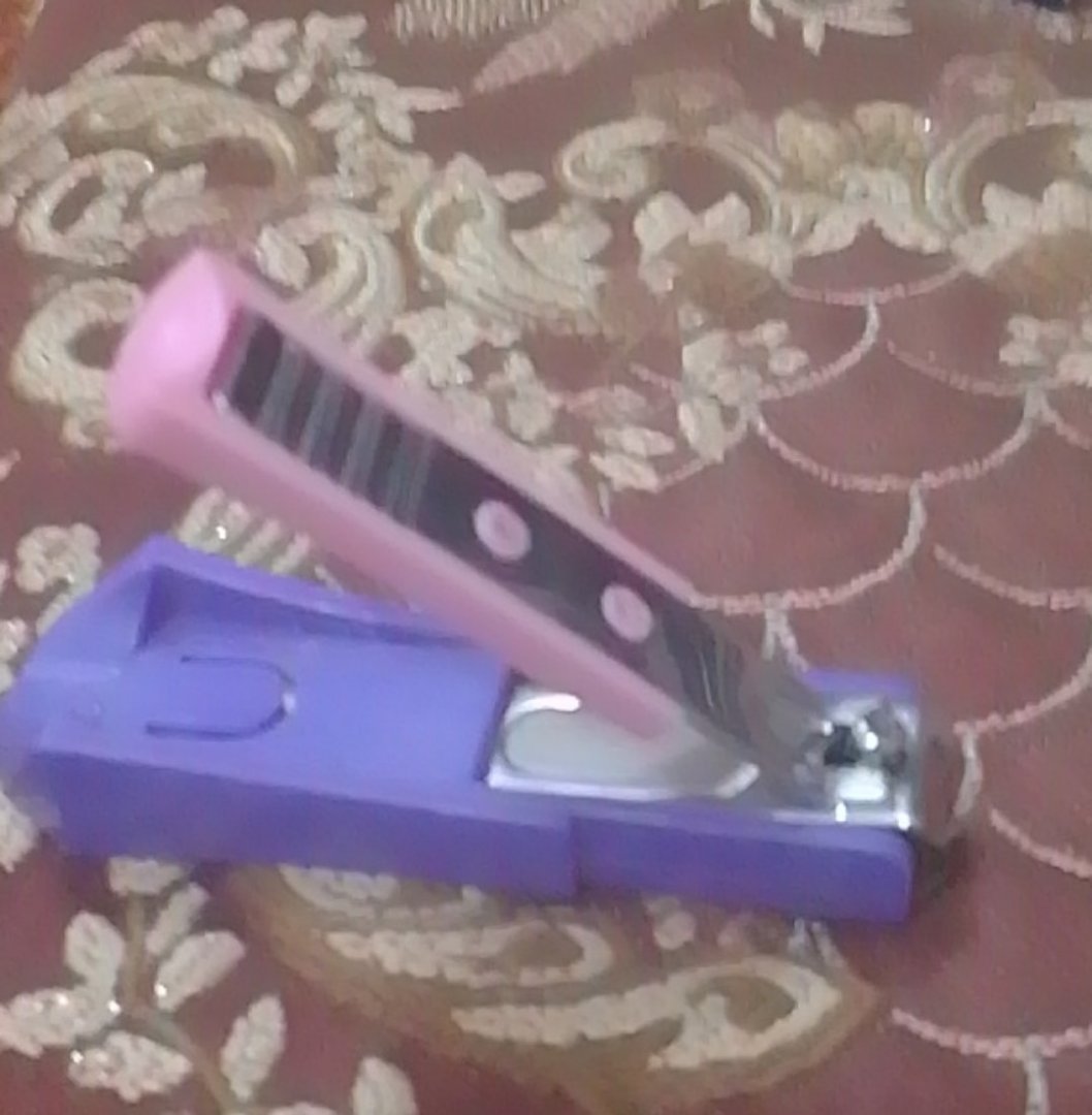 Nail Clipper with Catcher 2