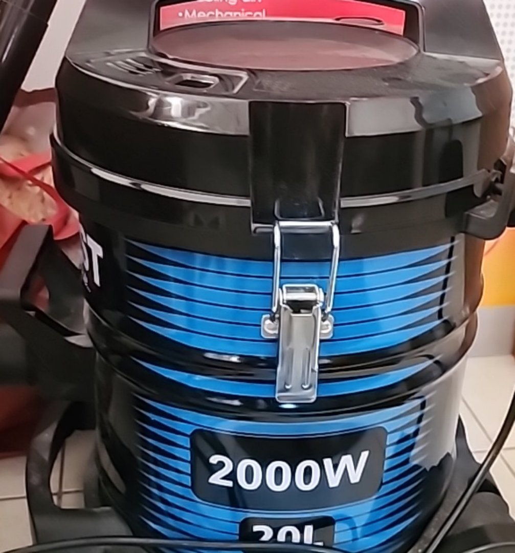 Industrial Vacuum Cleaner