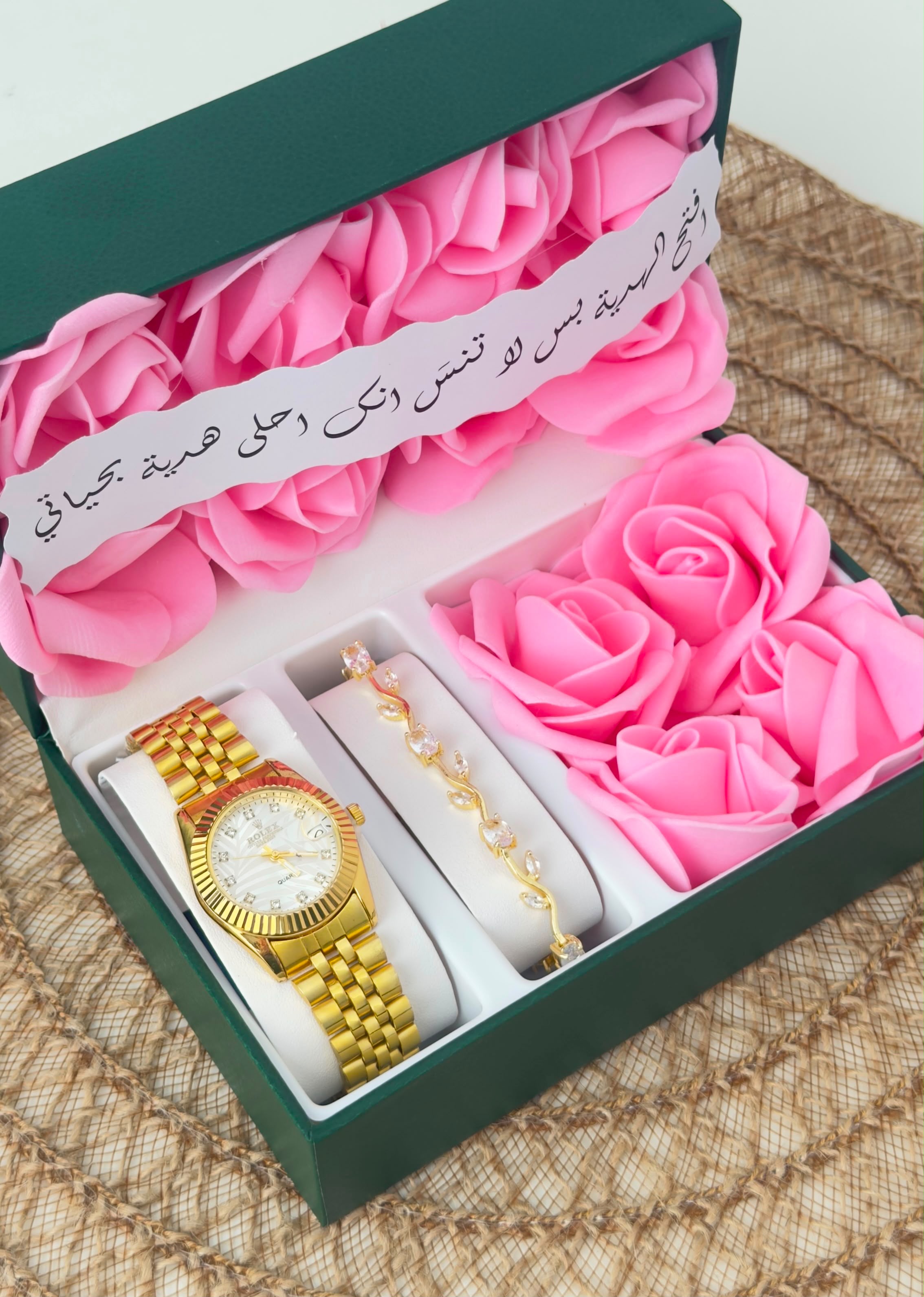 Gift Set: Watch and Bracelet with Rose Box 5