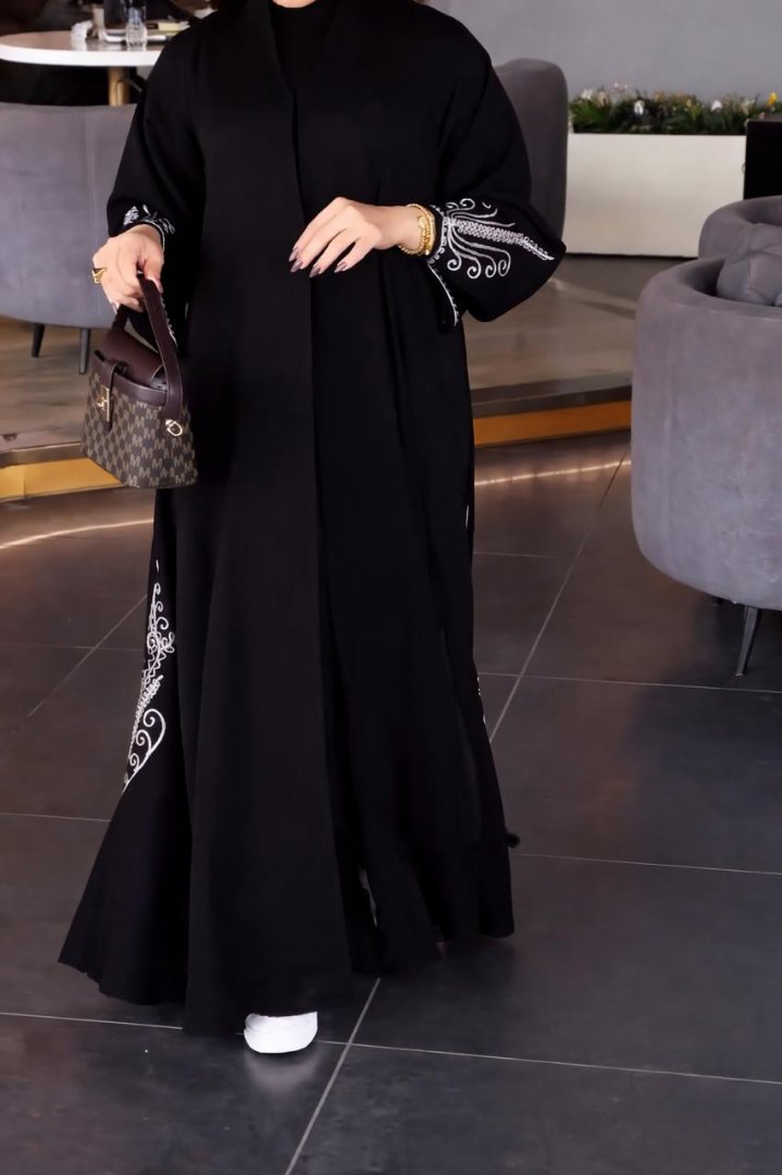 Embroidered Abaya with Handbag 2