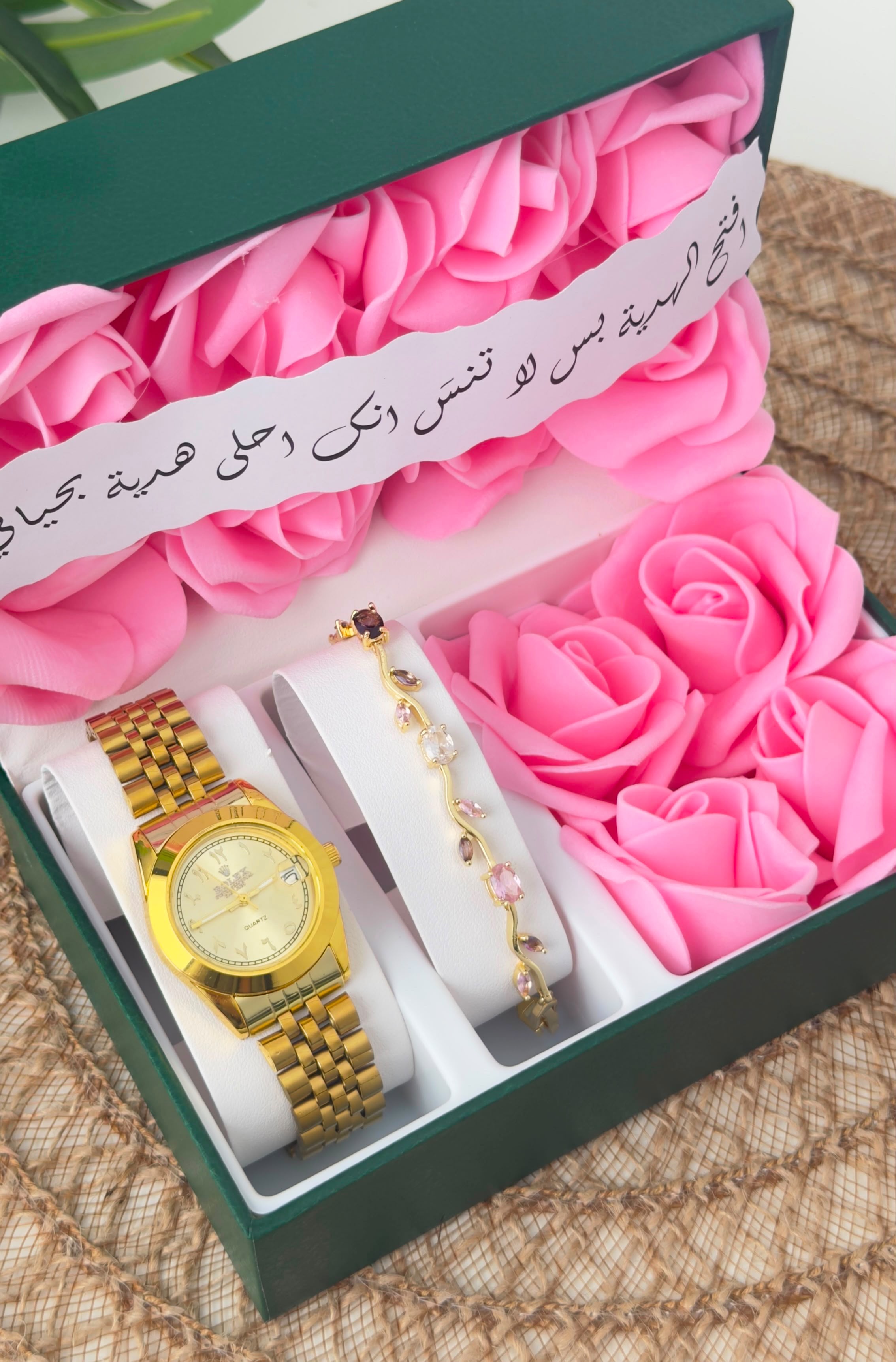 Gift Set: Watch and Bracelet with Rose Box 3