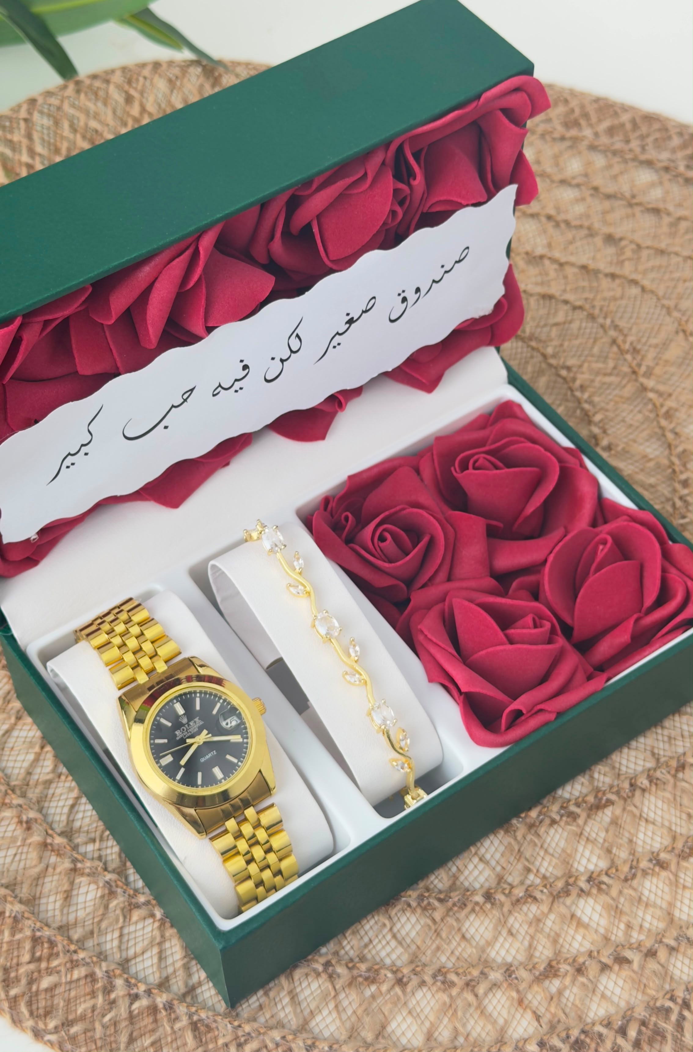 Gift Set: Watch and Bracelet with Rose Box 4
