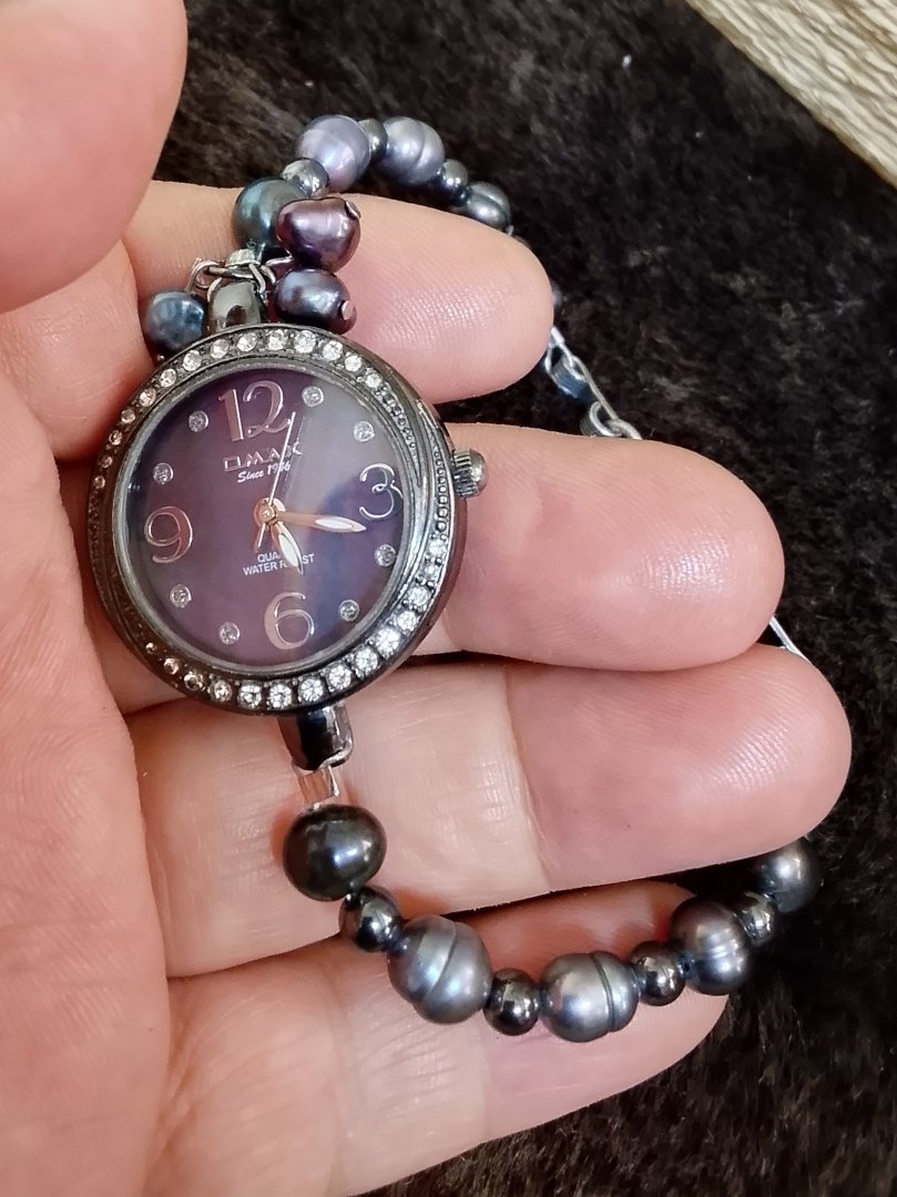 Elegant Pearl Beaded Watch